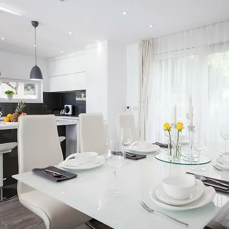 Geminus Holiday home *
